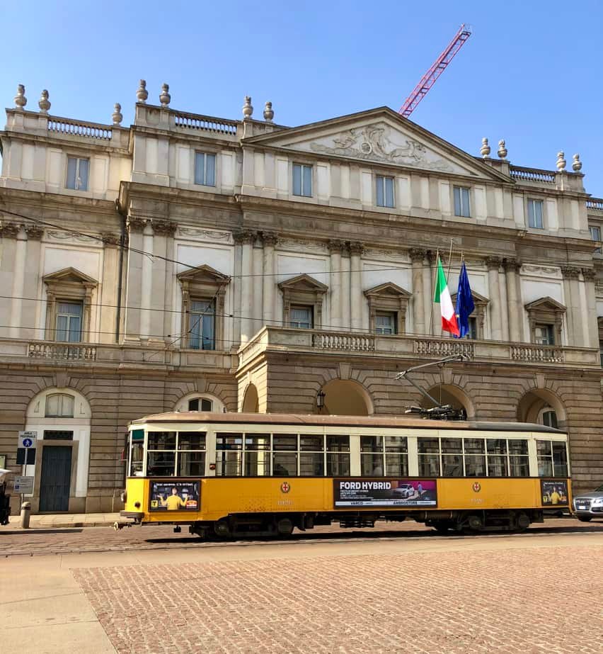 Tour Milan with a local